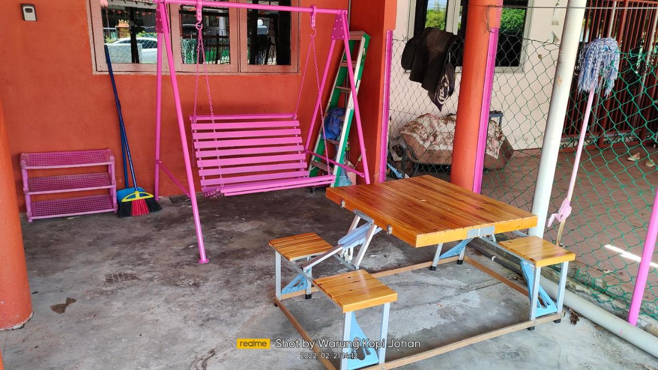 Warong Kopi Johan Homes